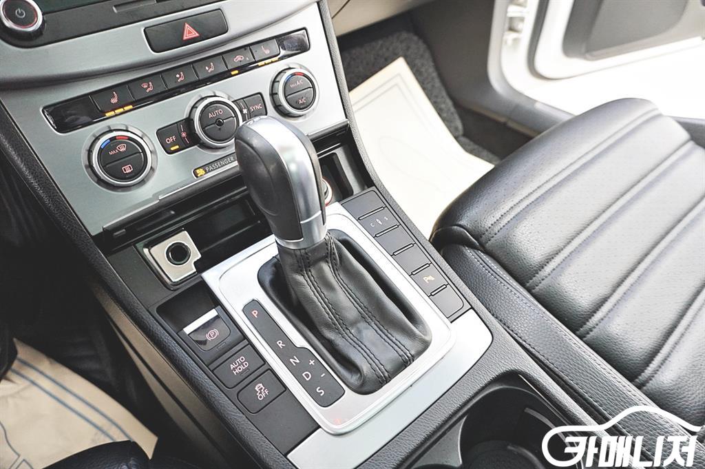 Volkswagen CC New CC 2.0 TSI thumbnail 16