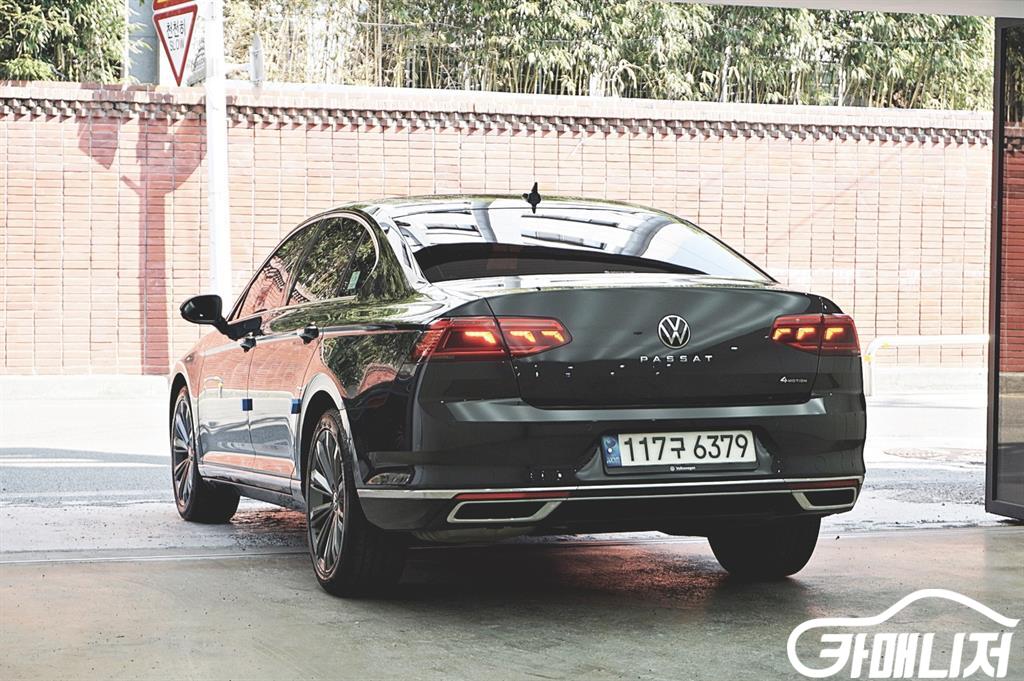 Volkswagen Passat PassatGT 2.0 TDI 4Mosyeon Prestige thumbnail 4