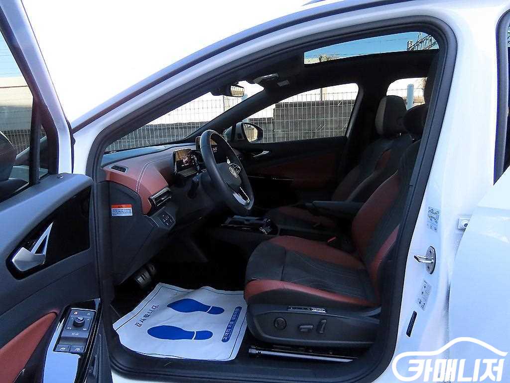 Volkswagen ID.4 Pro thumbnail 5