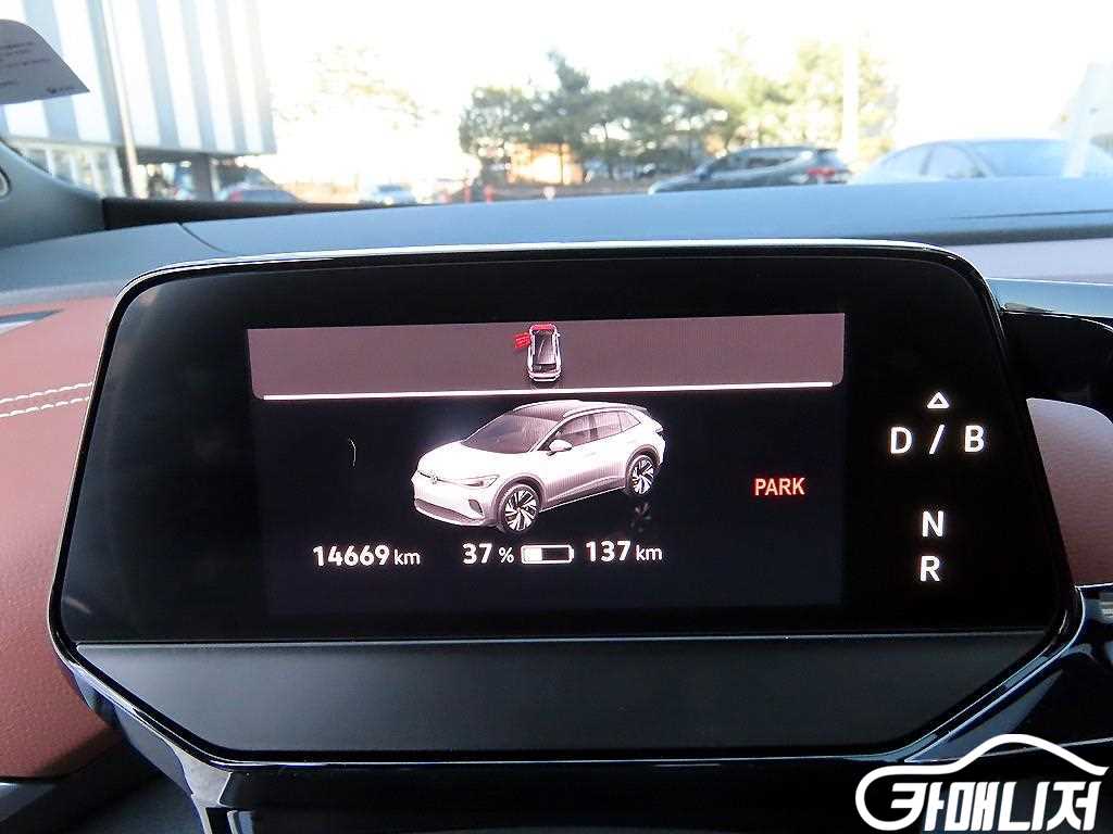 Volkswagen ID.4 Pro thumbnail 9