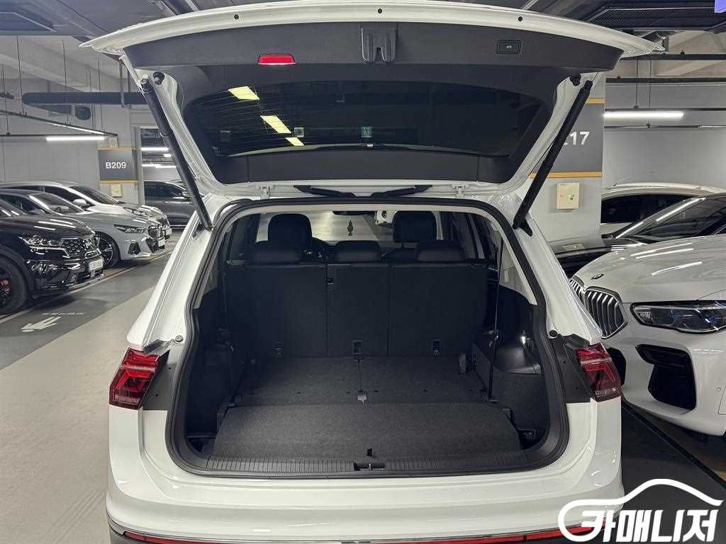 Volkswagen Tiguan Tiguan Allspace 2.0 TSI Prestige thumbnail 5