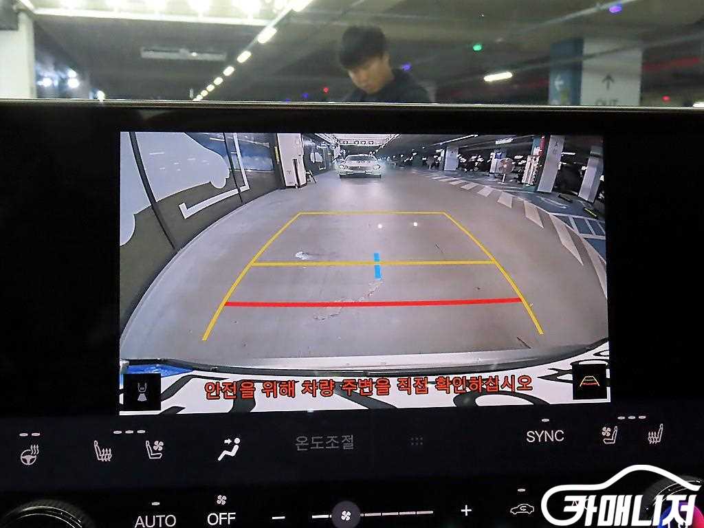 Lexus NX NX 350h Premium thumbnail 14