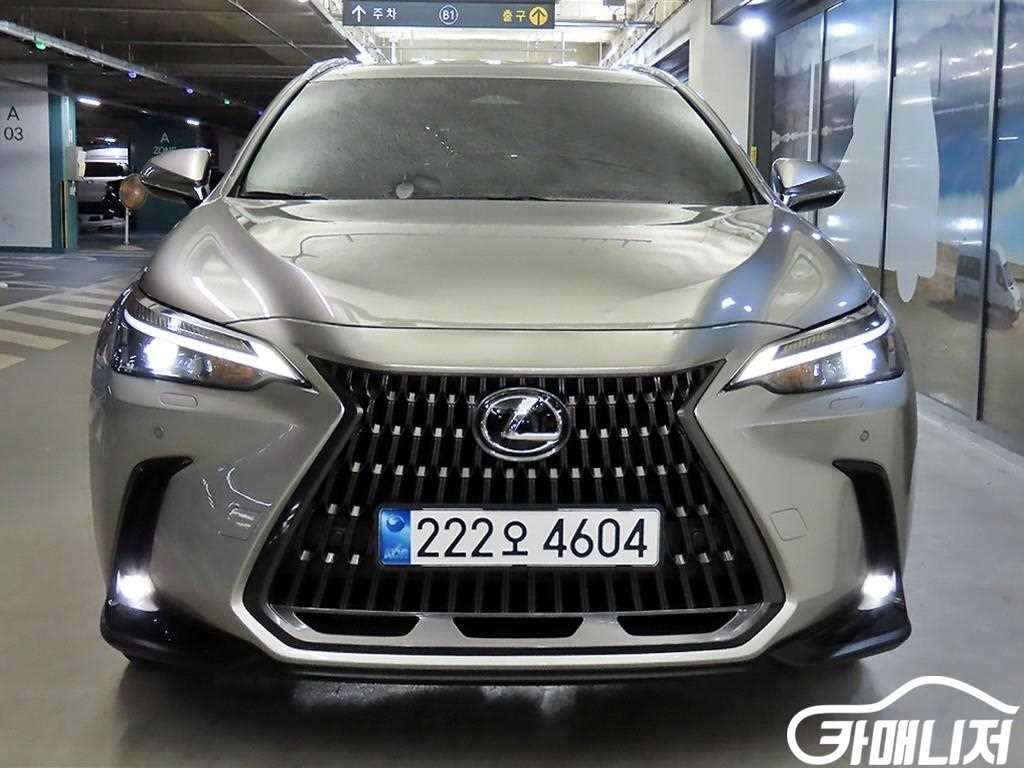 Lexus NX NX 350h Premium thumbnail 2