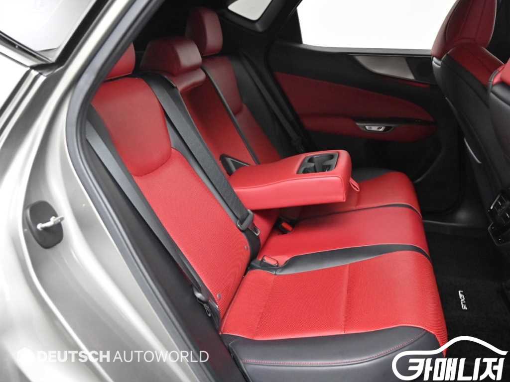 Lexus NX NX 450h+ F Sport thumbnail 12