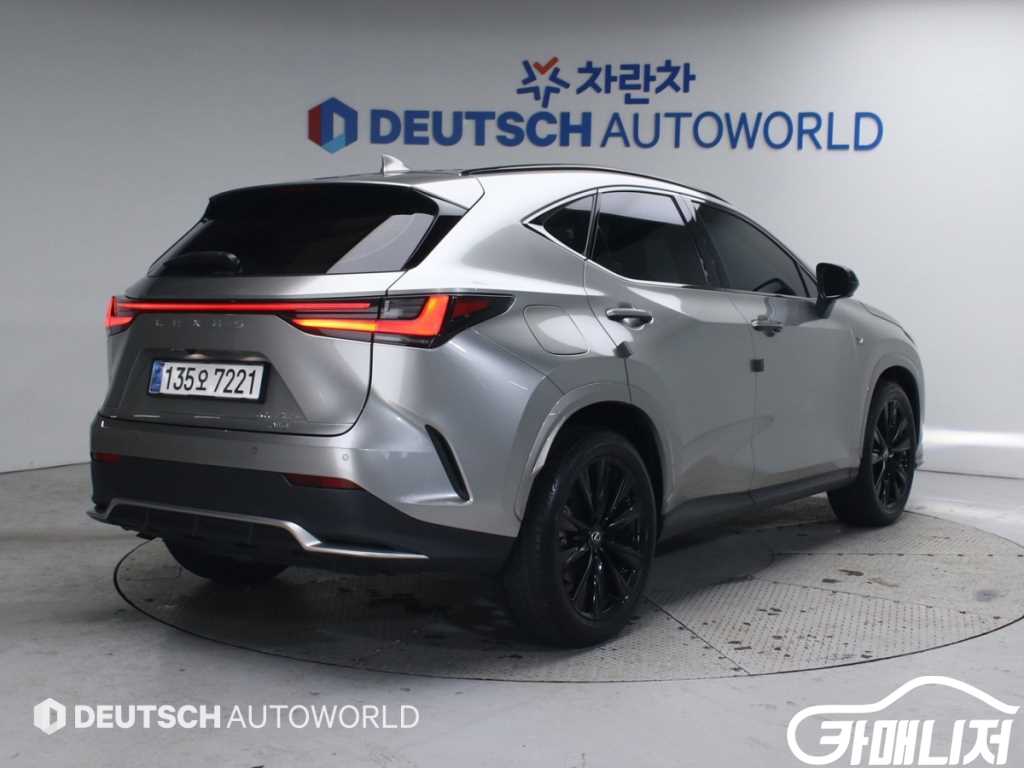 Lexus NX NX 450h+ F Sport thumbnail 2