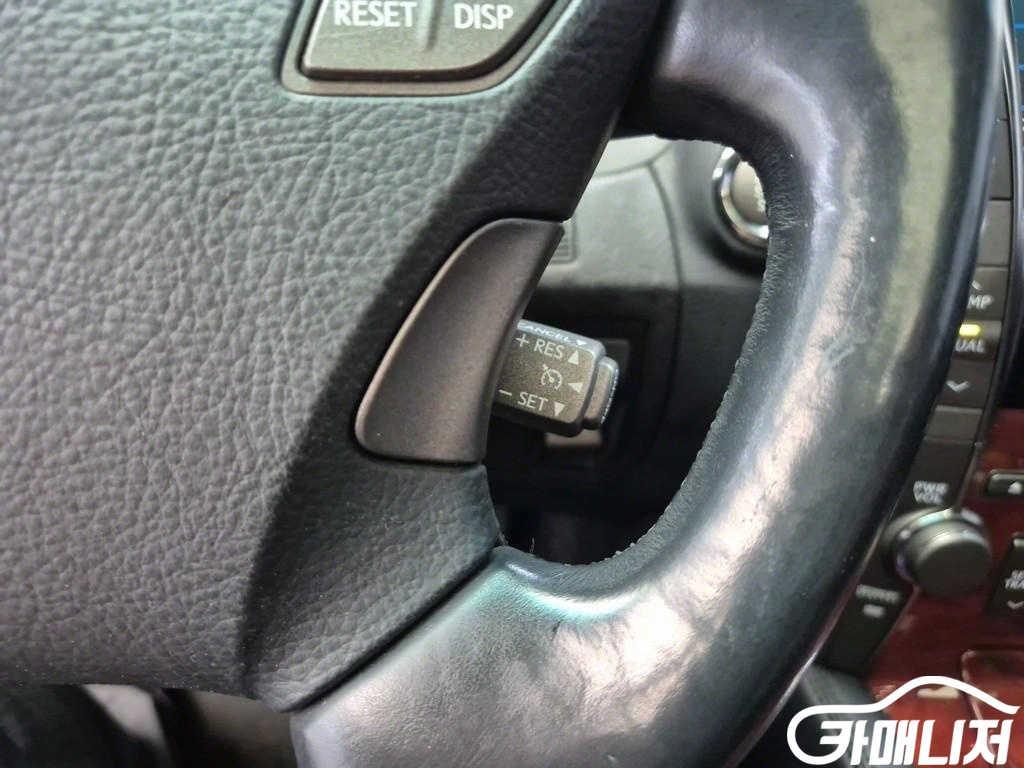 Lexus LS LS460 STD thumbnail 16