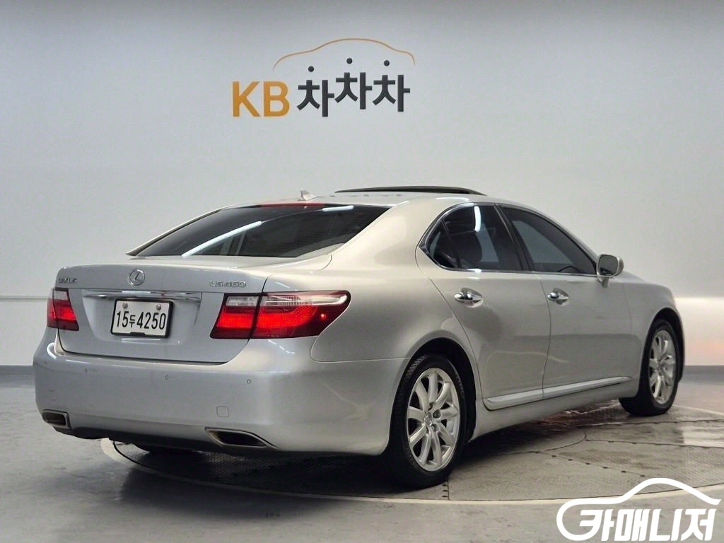 Lexus LS LS460 STD thumbnail 3