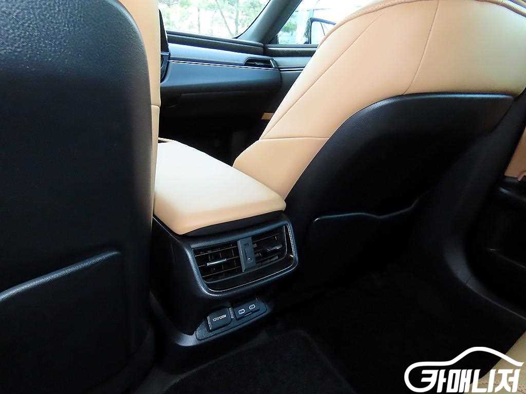 Lexus ES ES300h 7th Gen Luxury Peulreoseu thumbnail 14