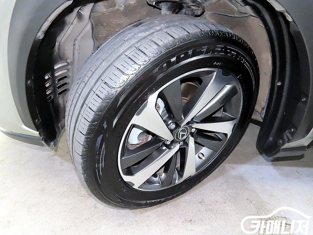 Lexus NX NX 300h Supreme thumbnail 20