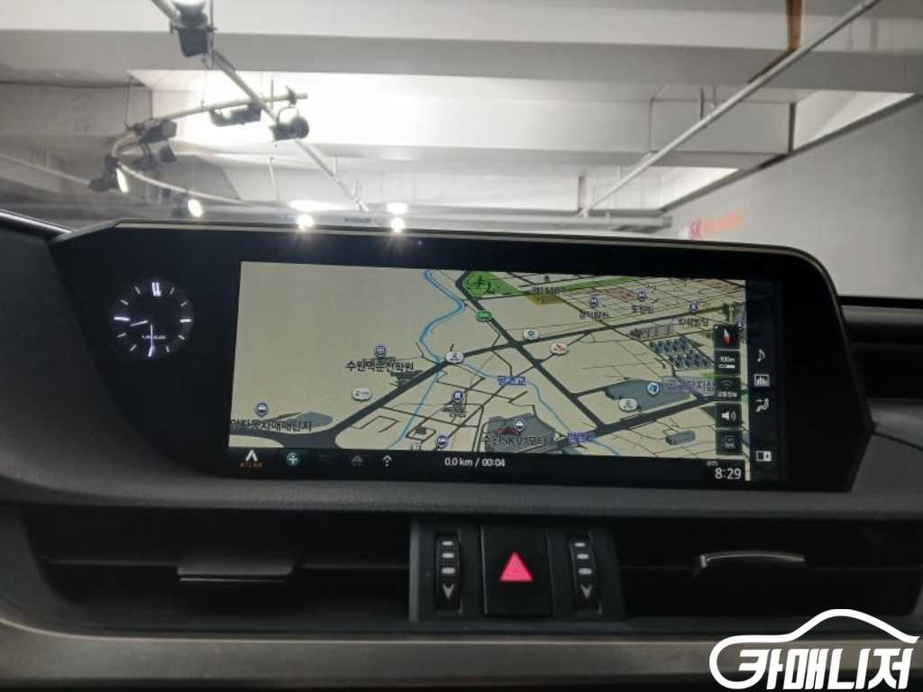 Lexus ES ES300h 7th Gen Luxury Peulreoseu thumbnail 10