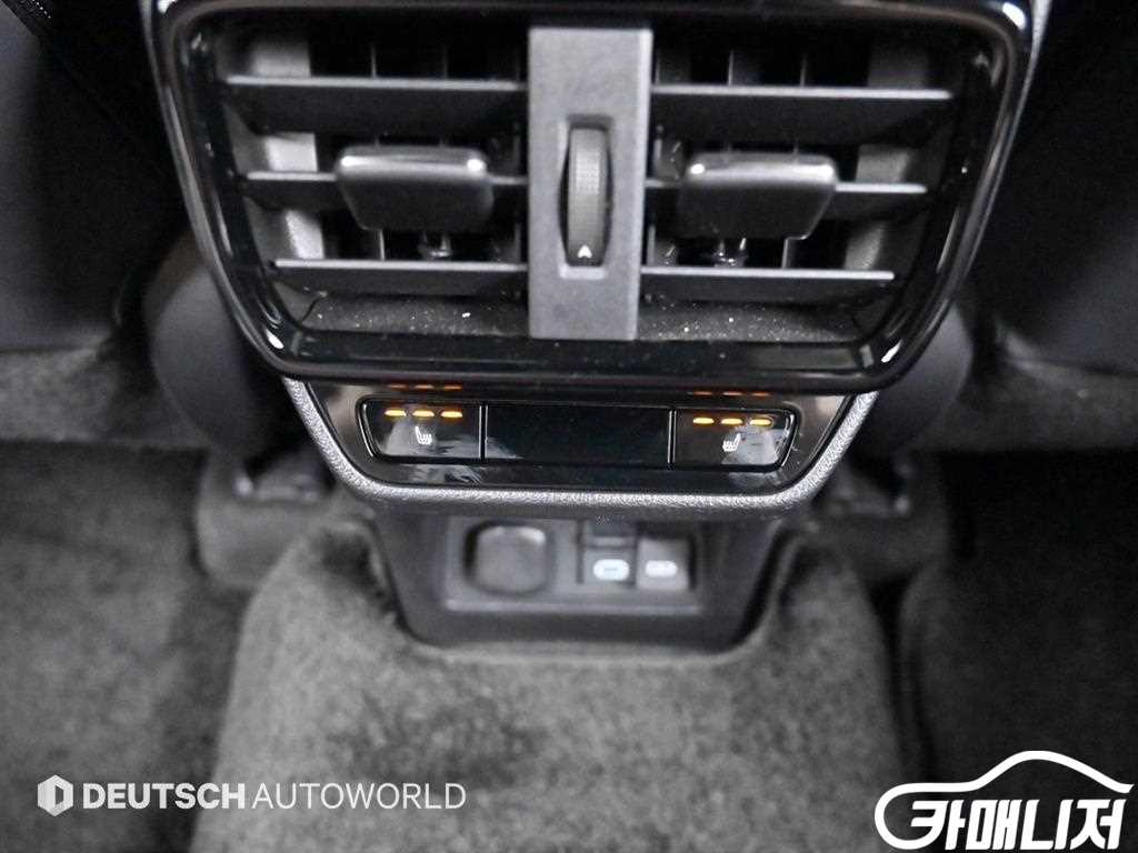 Lexus NX NX 350h Premium thumbnail 16