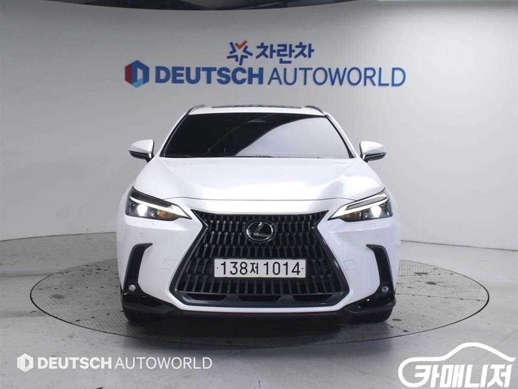 Lexus NX NX 350h Premium thumbnail 3