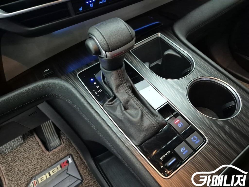 Toyota Sienna 2.5 2WD Hybrid thumbnail 7