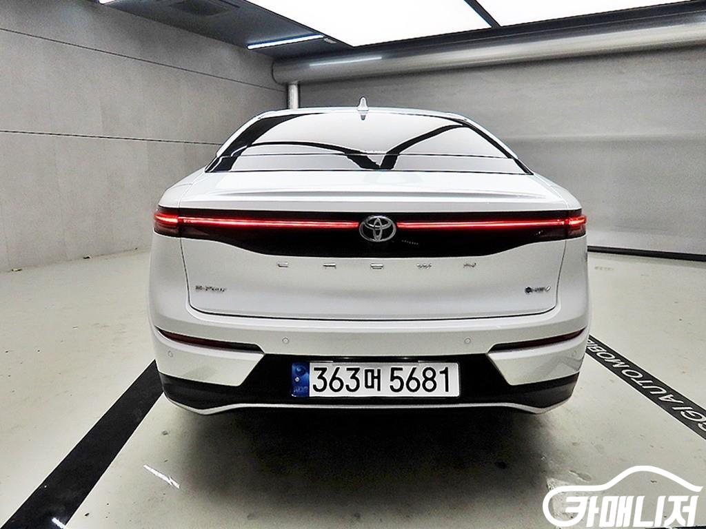 Toyota Crown Crown Crossover 2.5 4WD Hybrid thumbnail 3