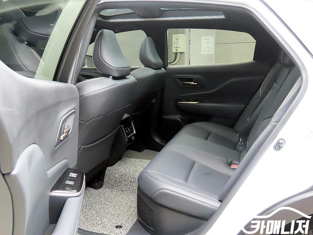 Toyota Crown Crown Crossover 2.5 4WD Hybrid thumbnail 6