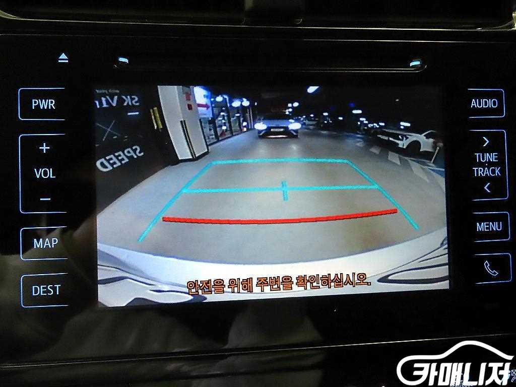 Toyota Prius Prius 4th Gen 1.8 E thumbnail 16