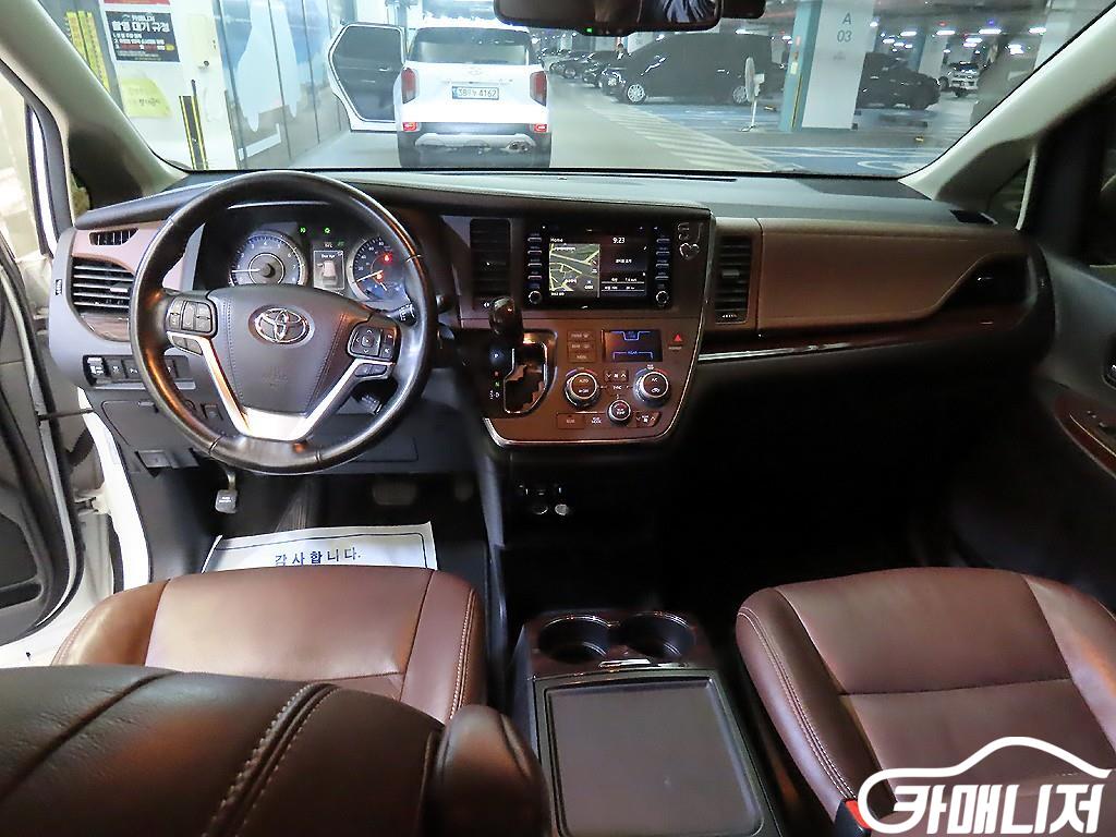 Toyota Sienna 3.5 AWD thumbnail 10