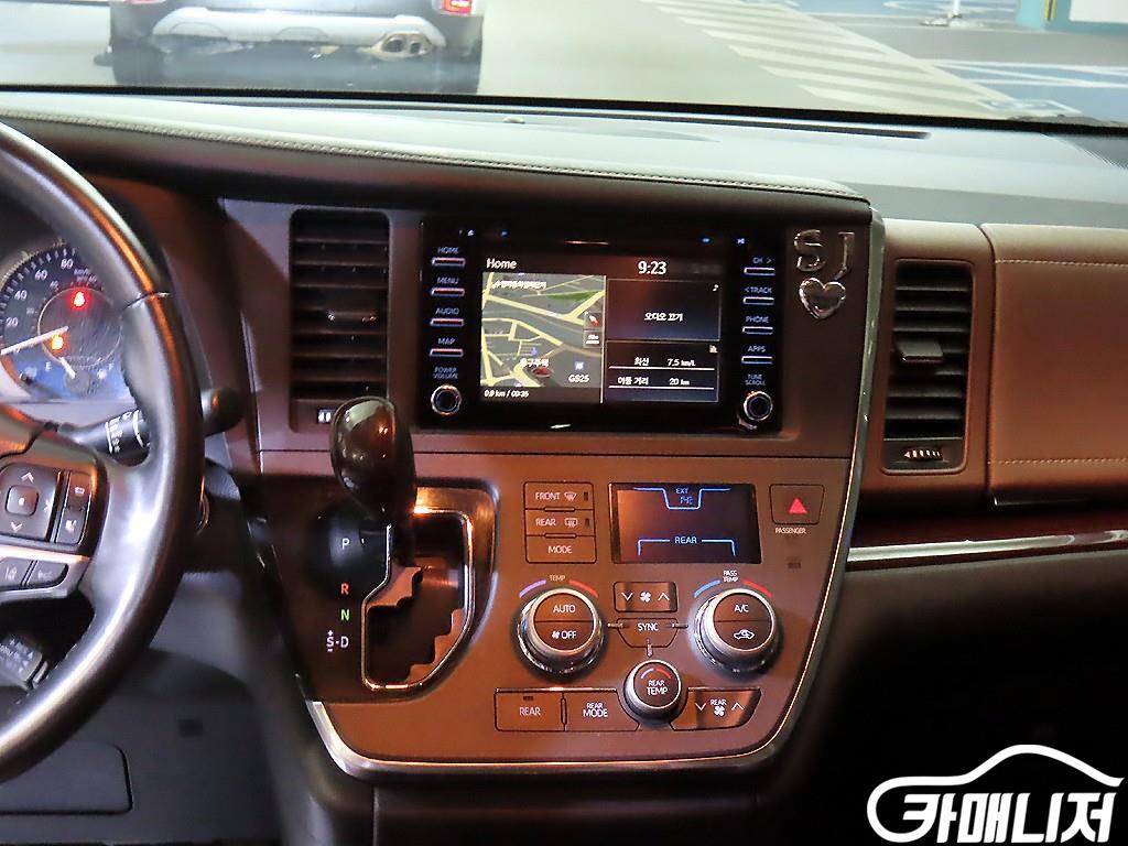 Toyota Sienna 3.5 AWD thumbnail 11