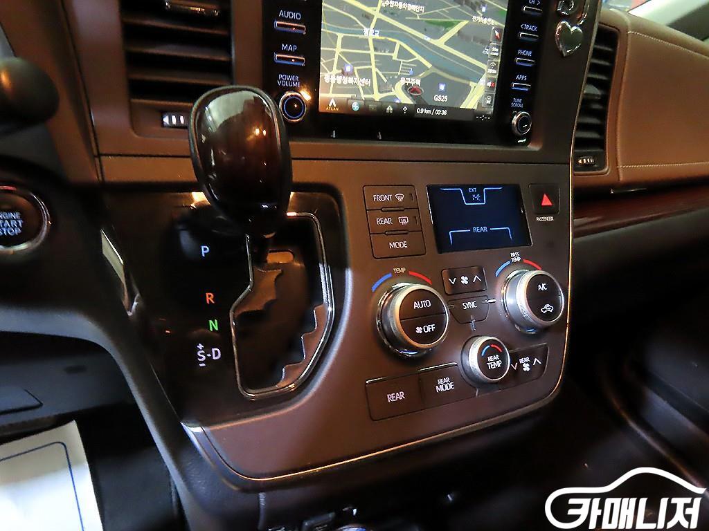 Toyota Sienna 3.5 AWD thumbnail 12