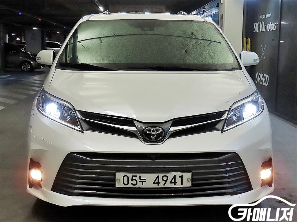 Toyota Sienna 3.5 AWD thumbnail 2