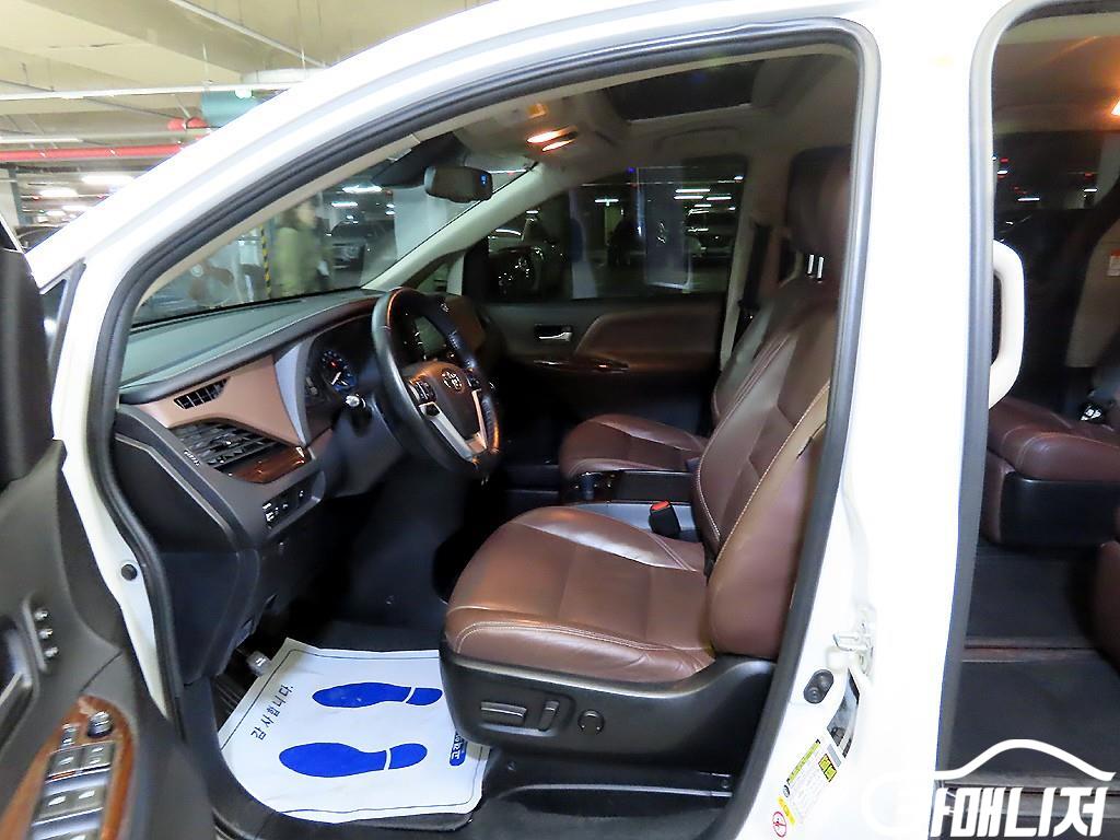 Toyota Sienna 3.5 AWD thumbnail 6