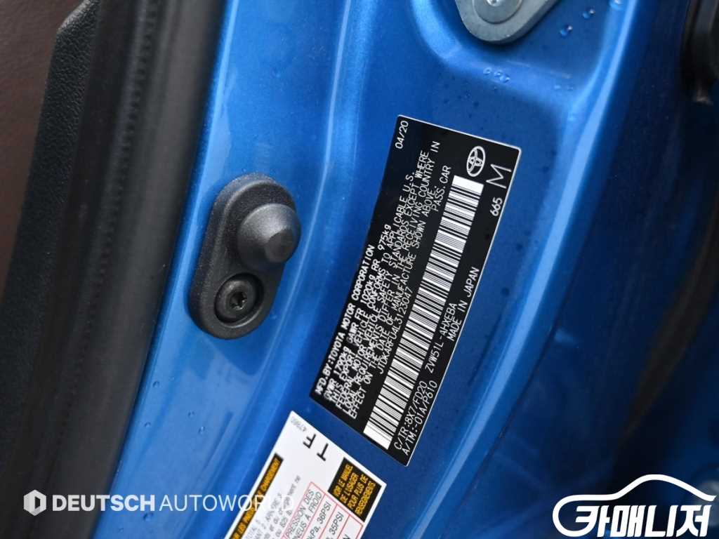 Toyota Prius Prius 4th Gen 1.8 thumbnail 20