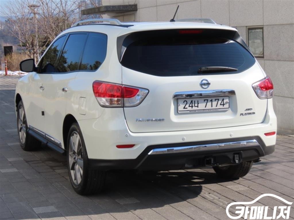 Nissan Pathfinder Pathfinder4th Gen 3.5 4WD thumbnail 4