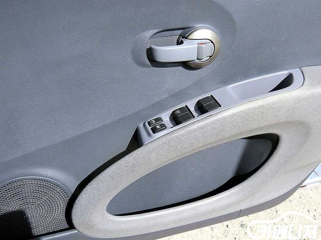 Nissan March 1.2 thumbnail 11