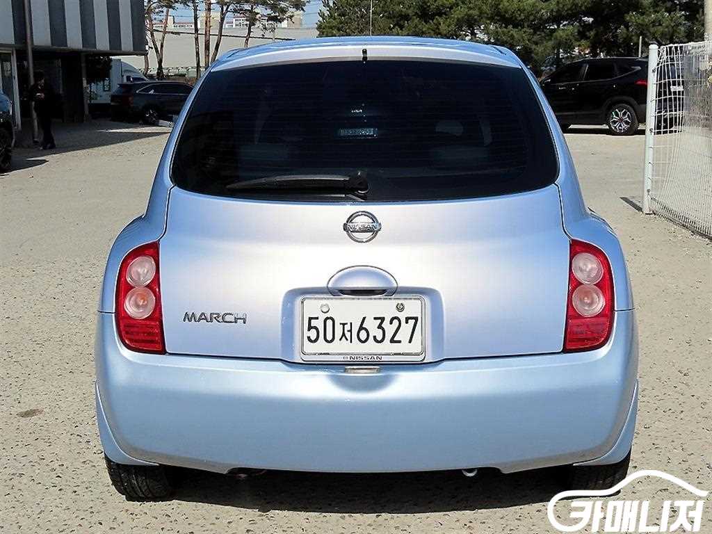 Nissan March 1.2 thumbnail 4