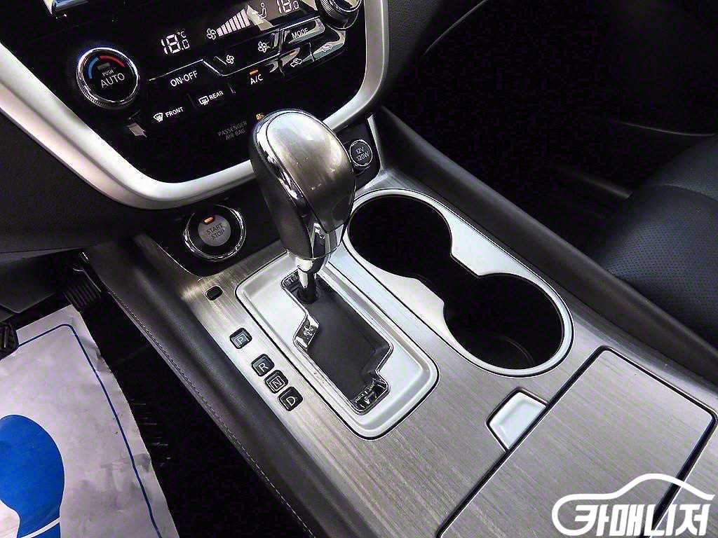 Nissan Murano 2.5 Hybrid thumbnail 10