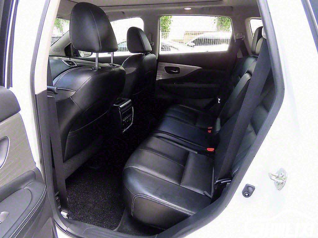 Nissan Murano 2.5 Hybrid thumbnail 6