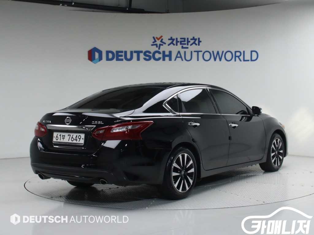 Nissan Altima 2.5 Smart thumbnail 2