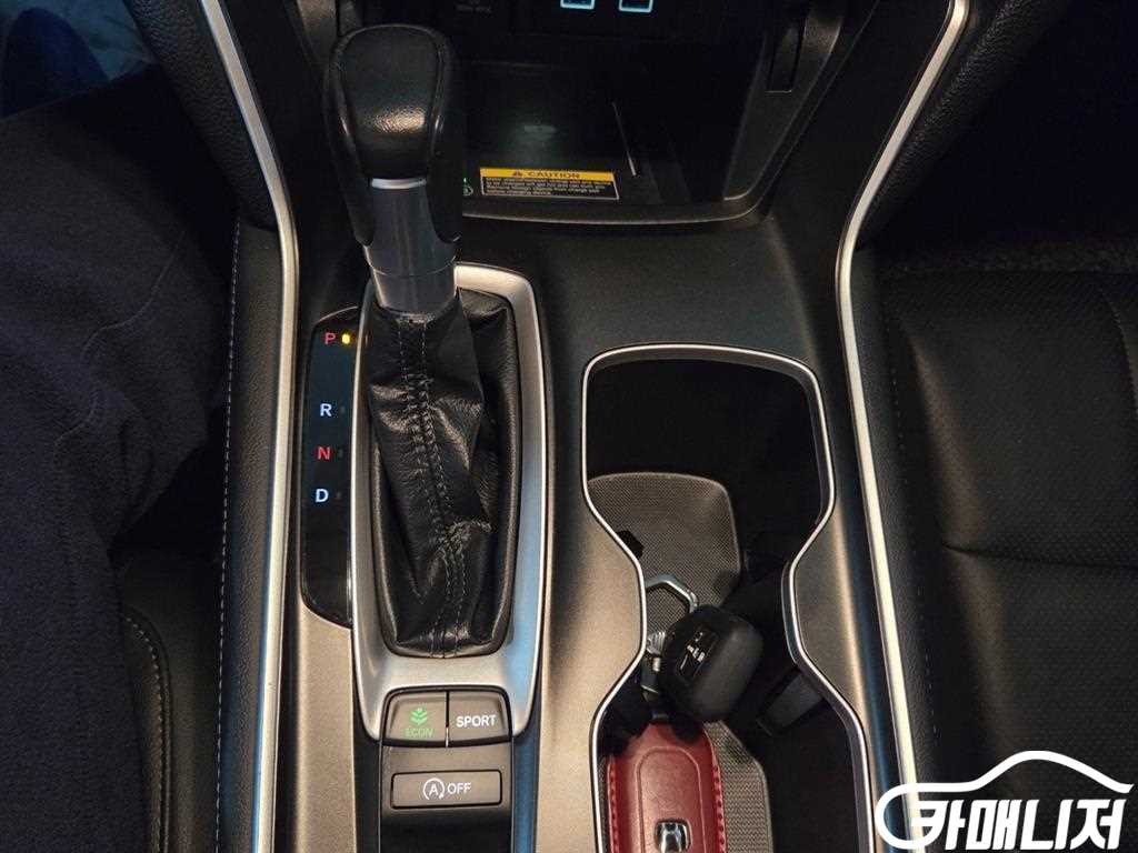 Honda Accord 1.5 Turbo thumbnail 16