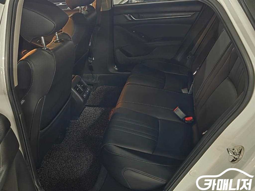 Honda Accord 1.5 Turbo thumbnail 9