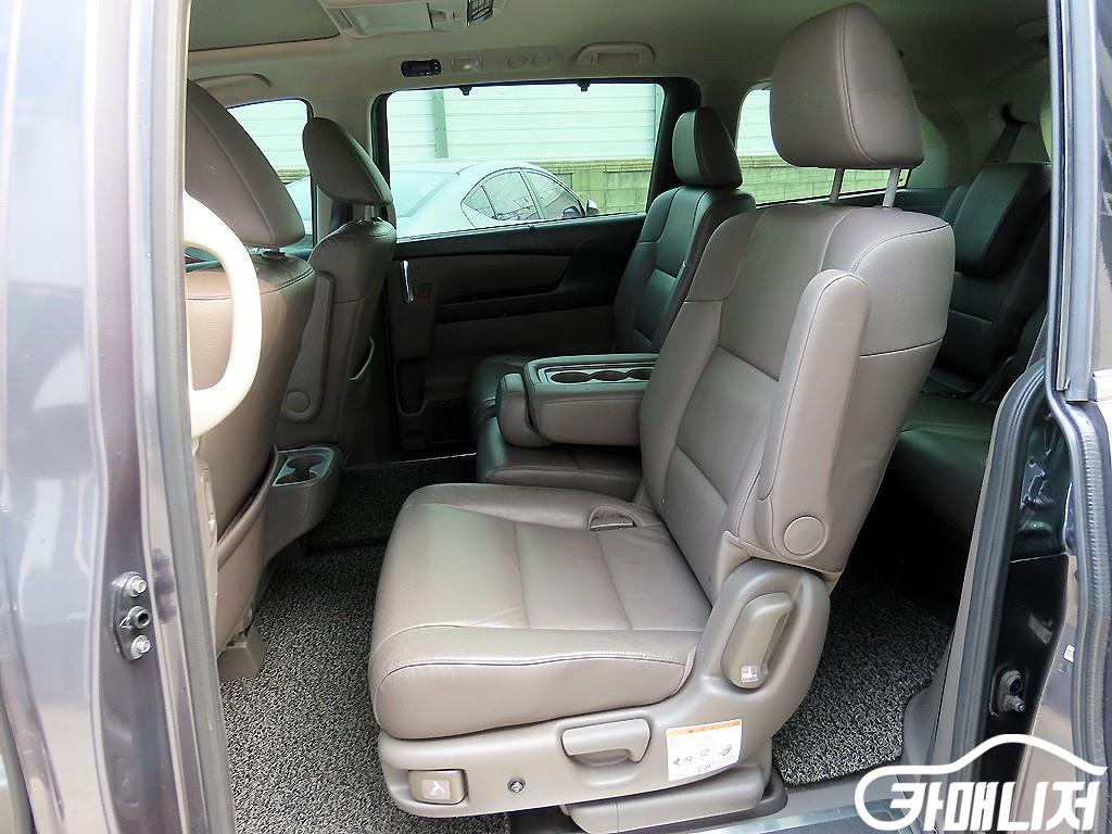 Honda Odyssey 3.5 Elite thumbnail 6
