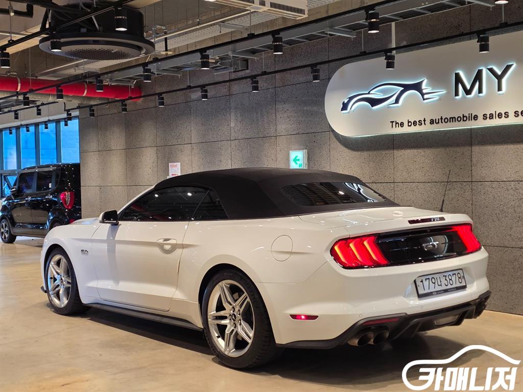 Ford Mustang Mustang 6th Gen 5.0 GT Convertible thumbnail 4