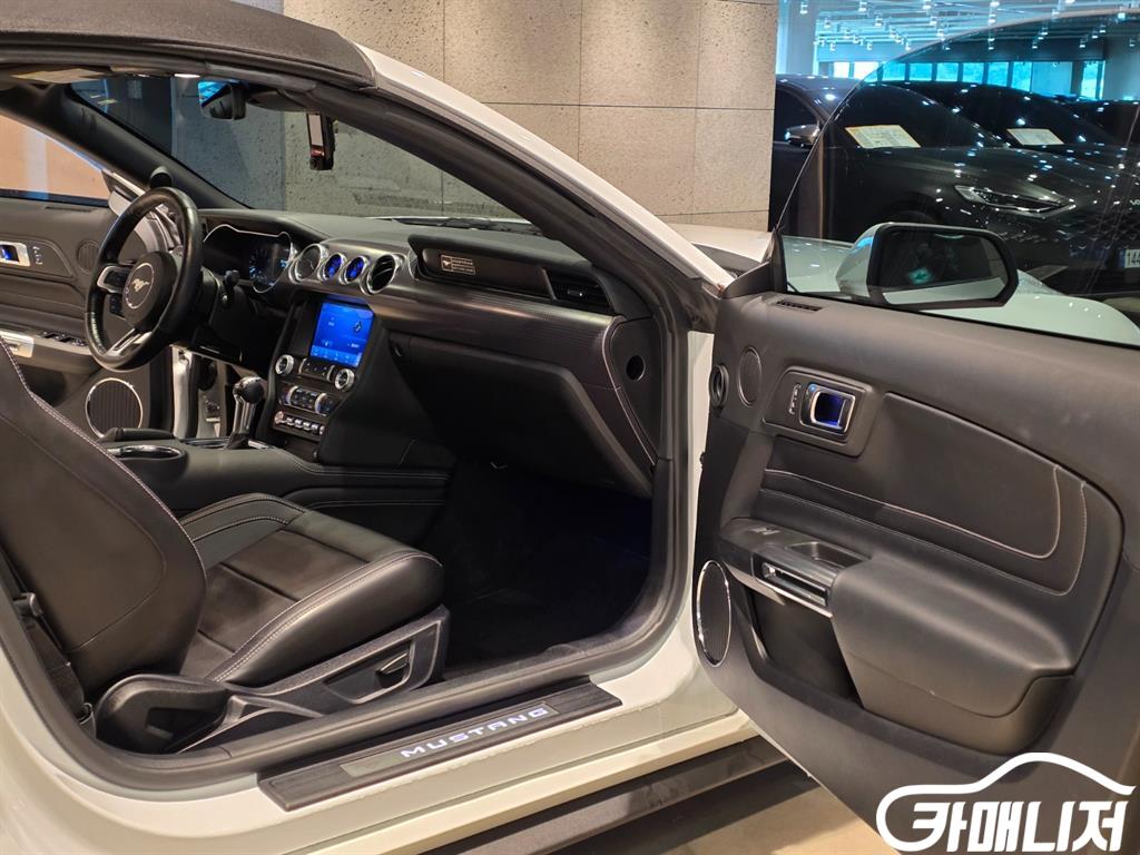 Ford Mustang Mustang 6th Gen 5.0 GT Convertible thumbnail 7