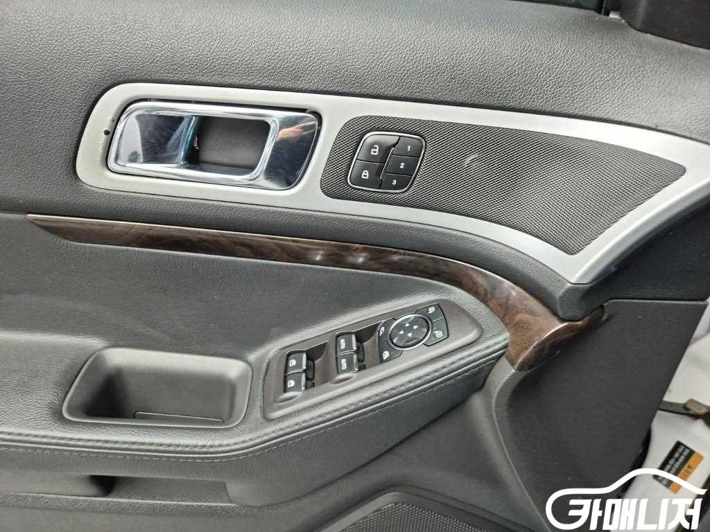 Ford Explorer 3.5 thumbnail 19