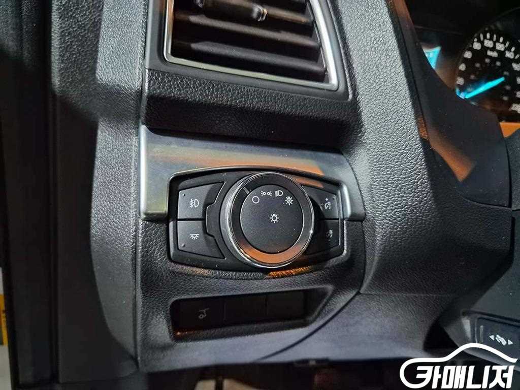 Ford Explorer 2.3 EcoBoost Rimitideu 4WD thumbnail 13