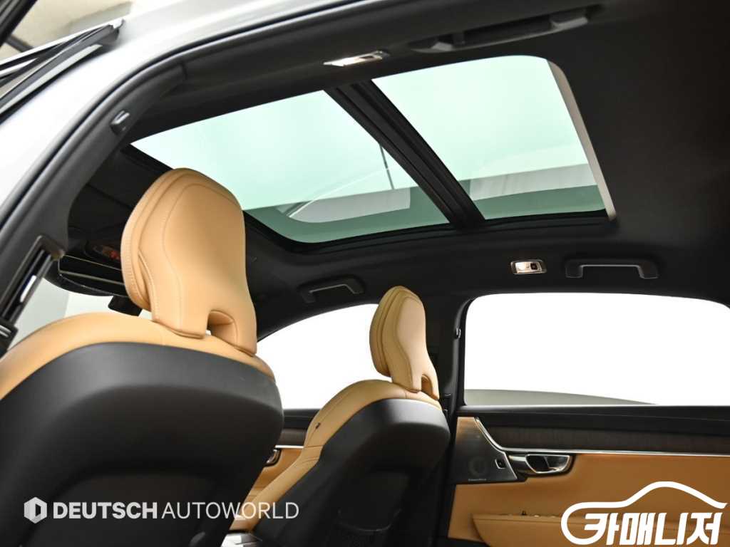 Volvo S90 T8 AWD Inscription thumbnail 18