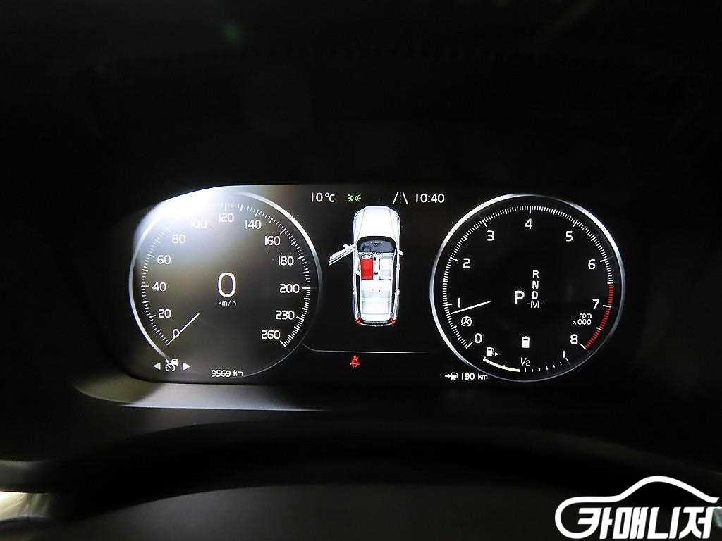 Volvo V60 V60 Cross Country 2nd Gen 2.0 B5 Peuro AWD thumbnail 9