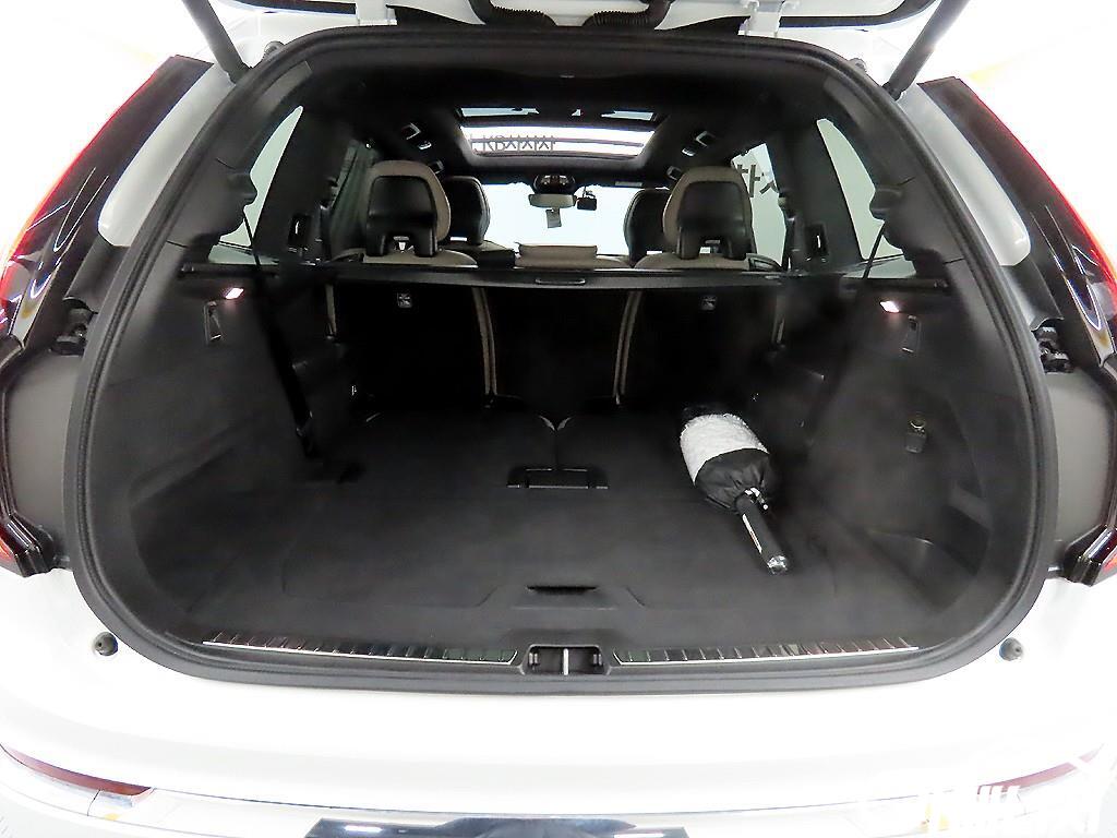 Volvo XC90 XC90 2nd Gen 2.0 B6 AWD thumbnail 17