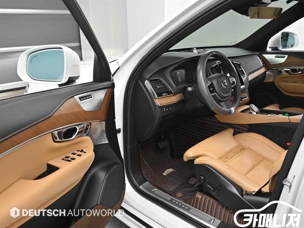 Volvo XC90 XC90 2nd Gen 2.0 T8 AWD thumbnail 11