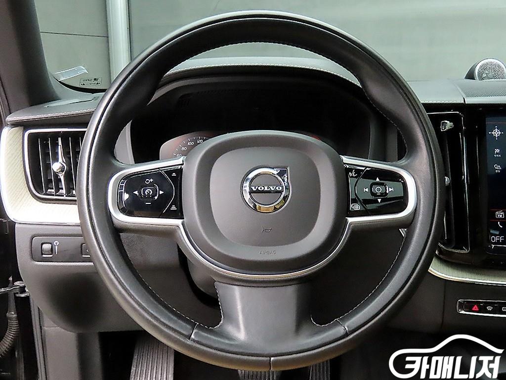 Volvo XC60 B5 AWD Inscription thumbnail 9