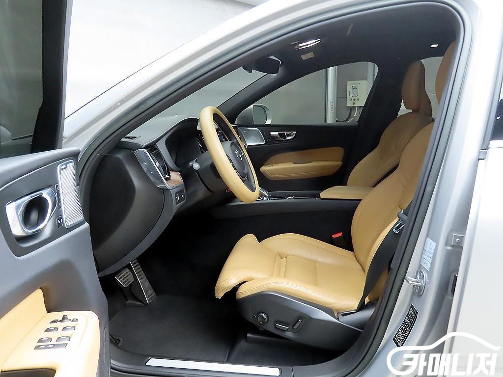 Volvo XC60 B5 AWD Inscription thumbnail 5