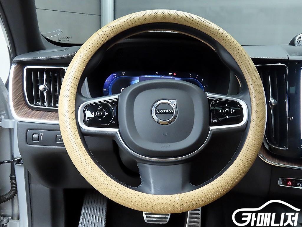 Volvo XC60 B5 AWD Inscription thumbnail 9