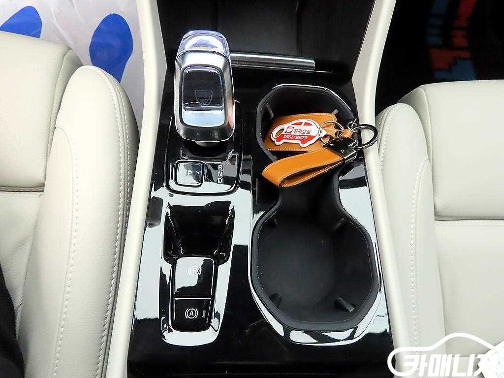 Volvo XC40 B4 AWD Ulteura Bright thumbnail 10