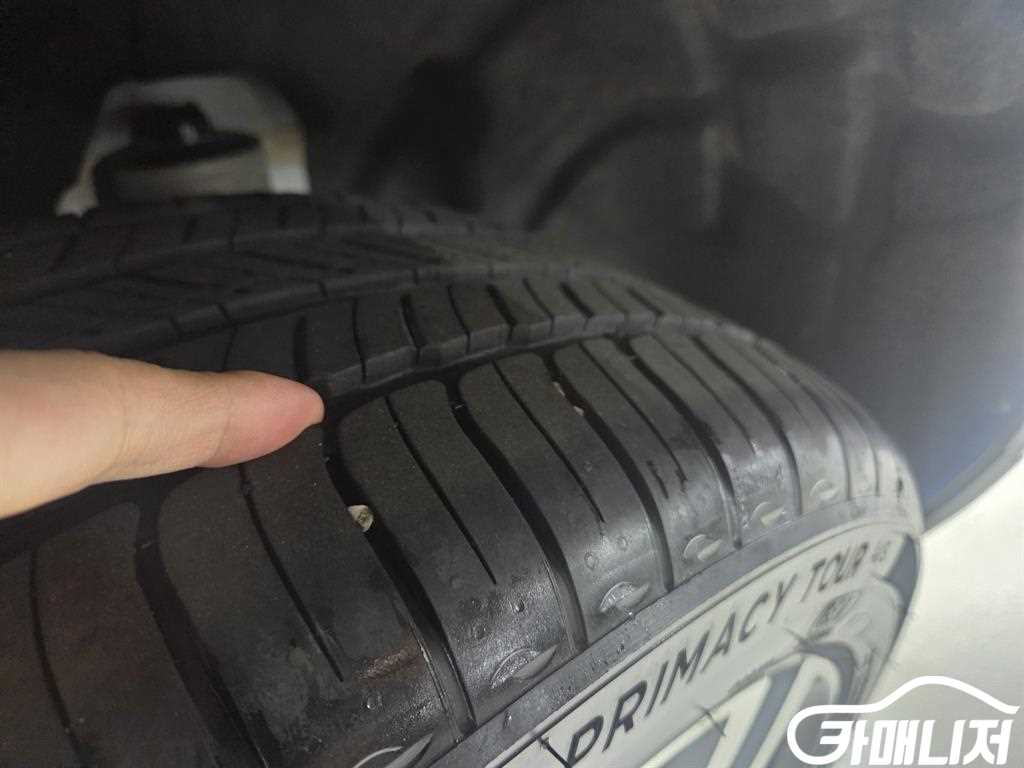 Volvo XC60 T8 AWD R-Design thumbnail 18